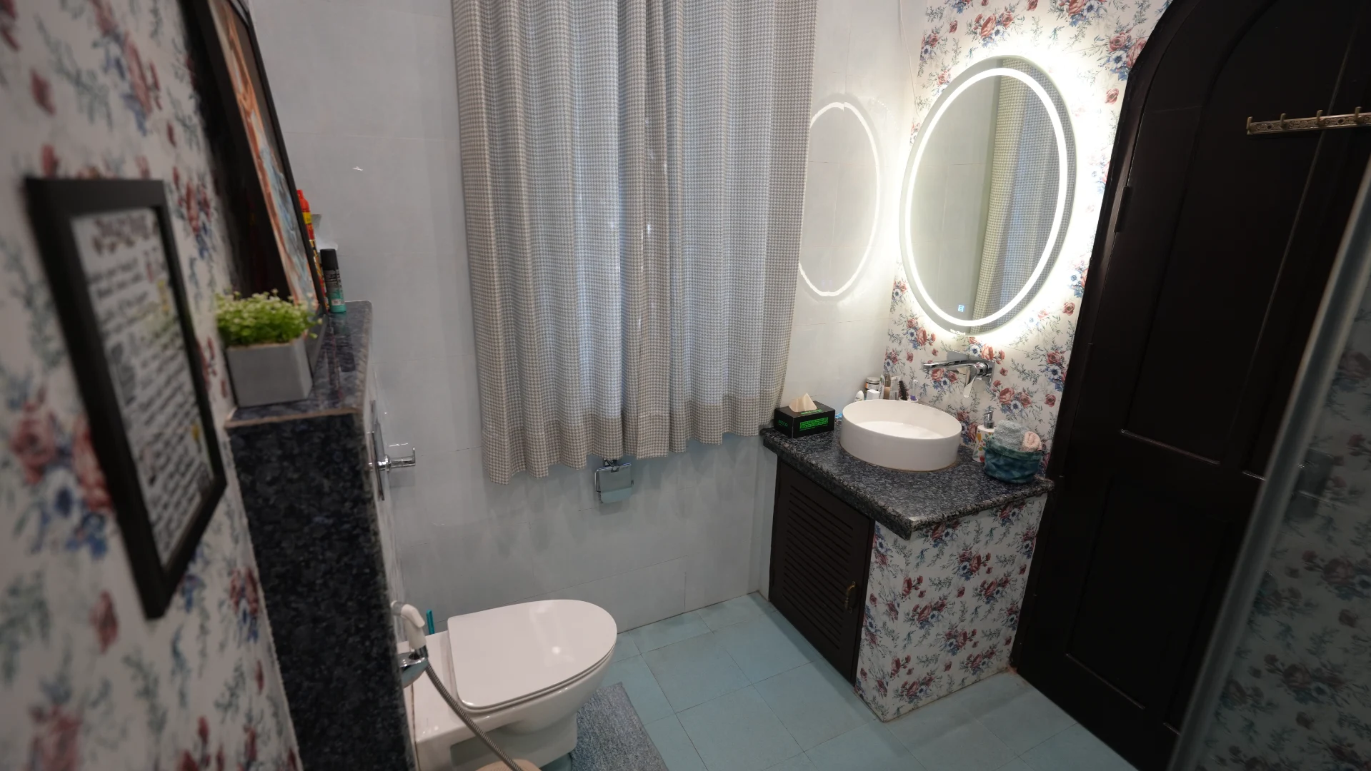 The Family Room thumbnail 6